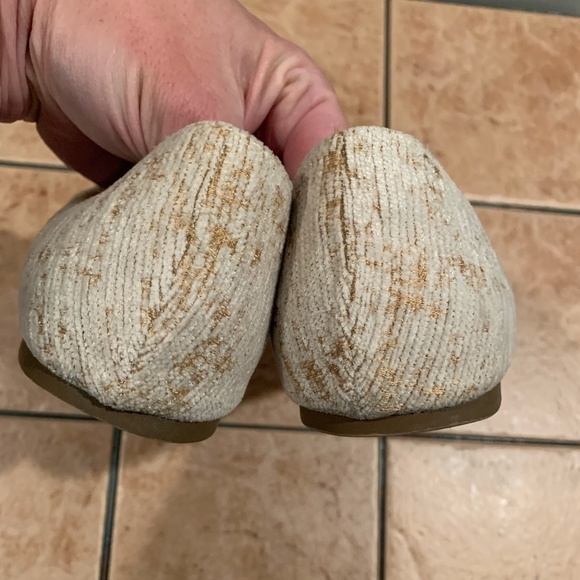 Band of Gypsies Jasmine Distressed Chenille White Vegan Flats size 10 - Picture 11 of 11